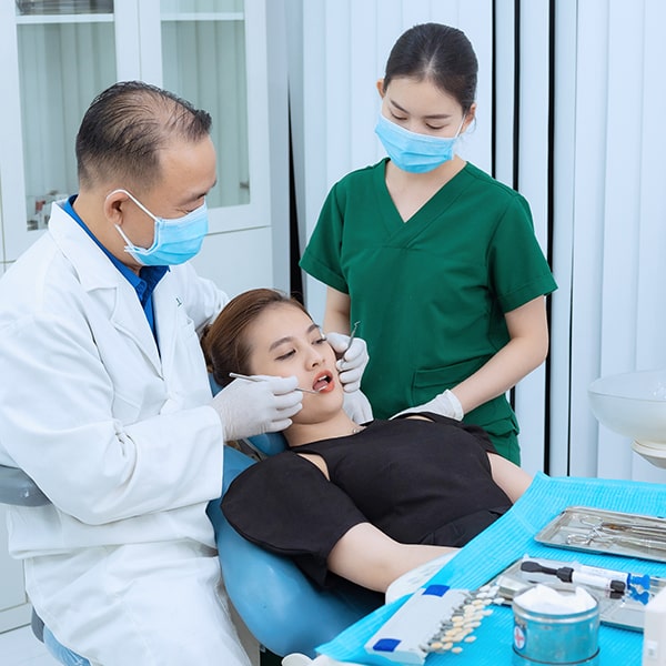 Bọc răng sứ: Ưu - Nhược điểm cần chú ý