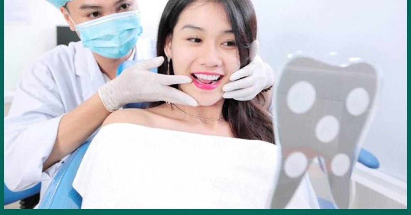 Bác sĩ tư vấn cho khách hàng